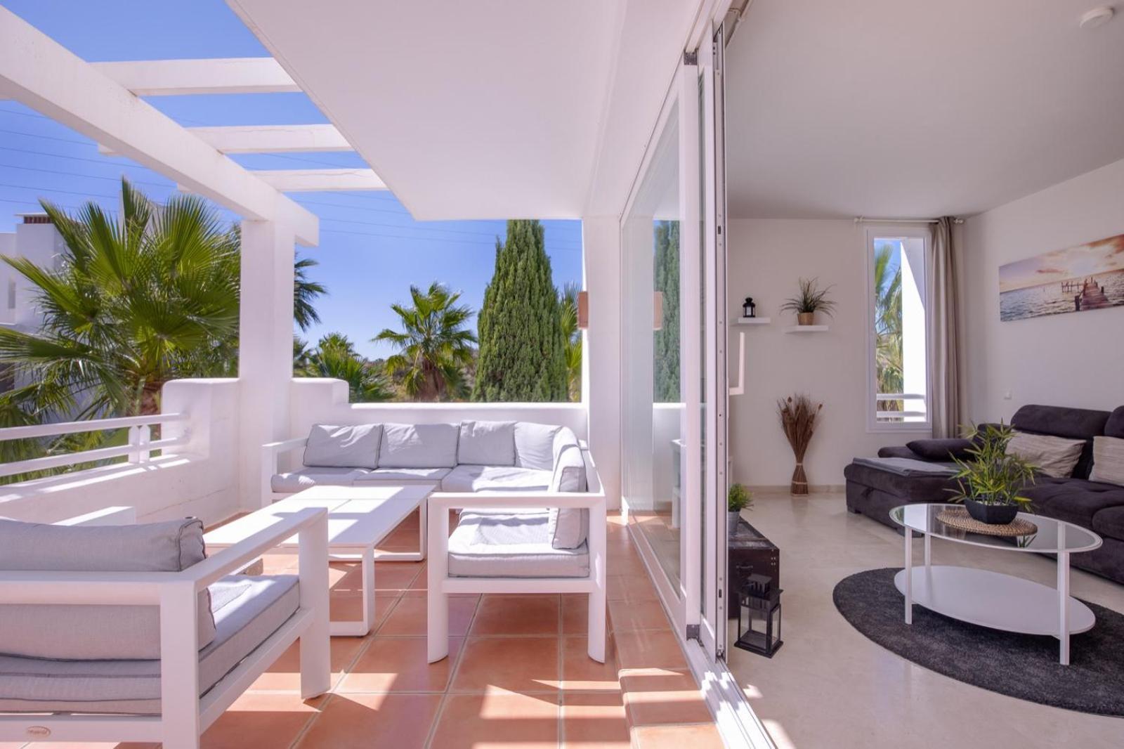 شقة Alcazaba Lagoon Estepona Golf المظهر الخارجي الصورة