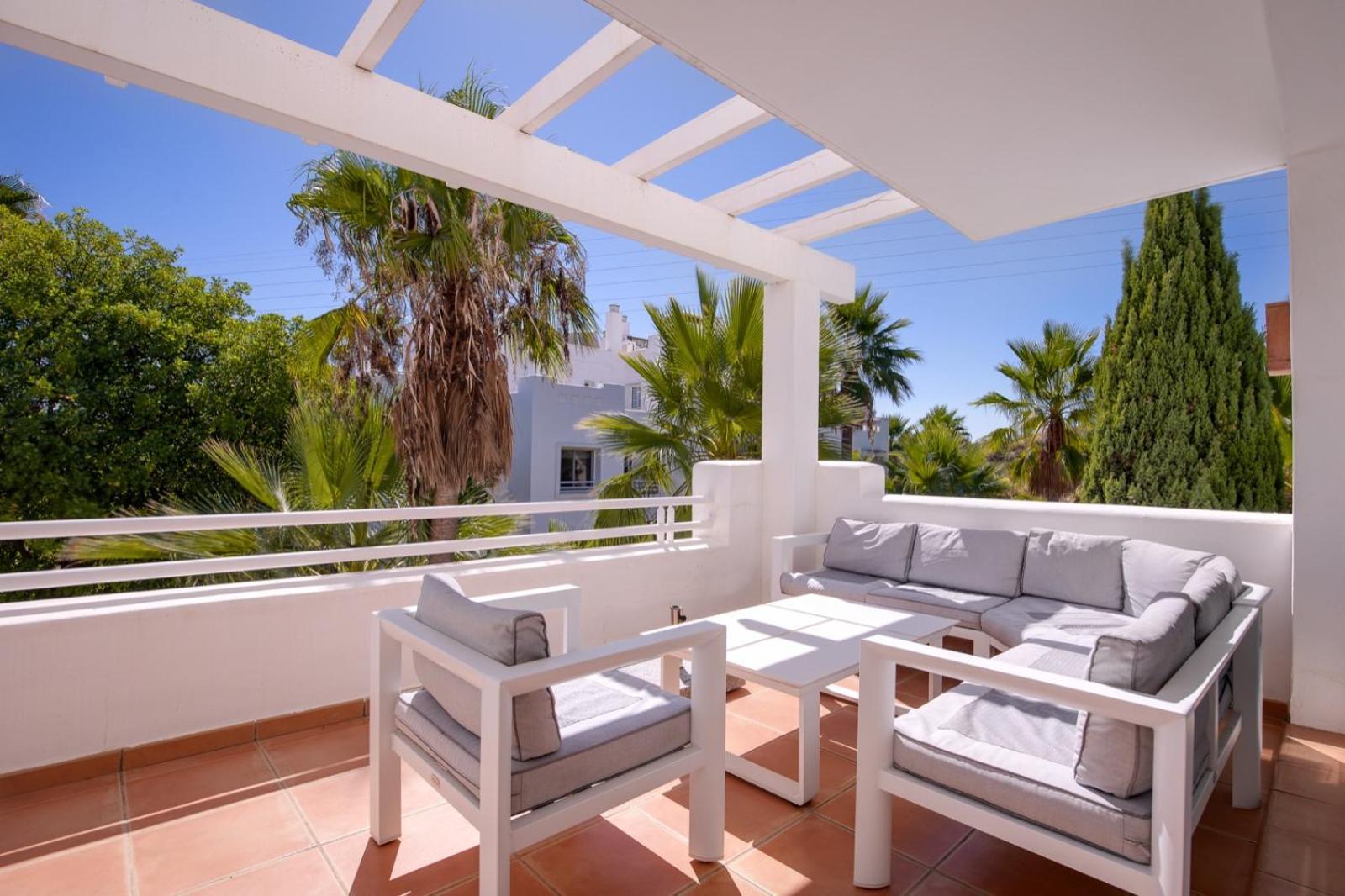 شقة Alcazaba Lagoon Estepona Golf المظهر الخارجي الصورة