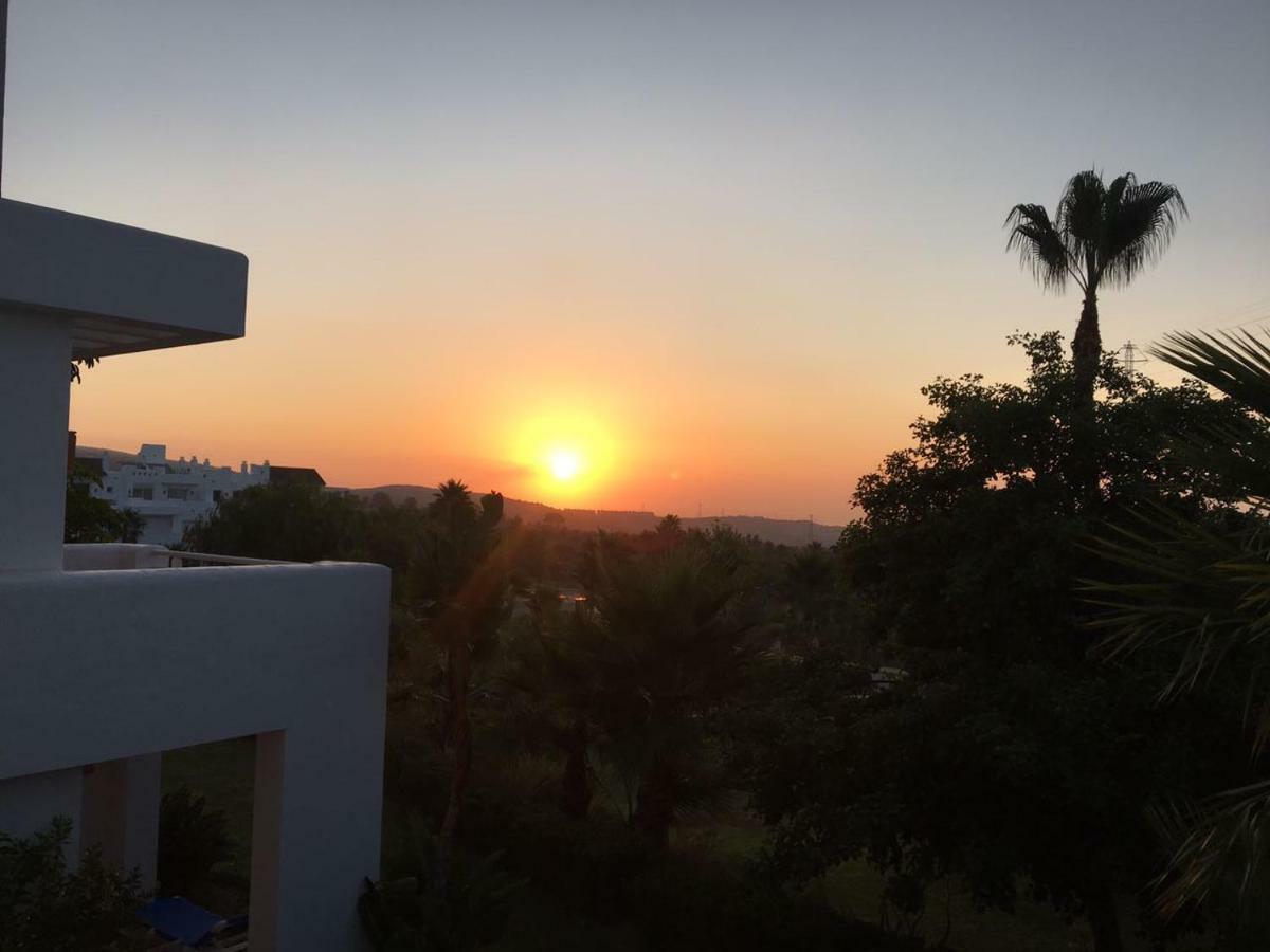 شقة Alcazaba Lagoon Estepona Golf المظهر الخارجي الصورة